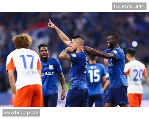 申花惨遭上港狂虐六球赛场风云再起引发热议